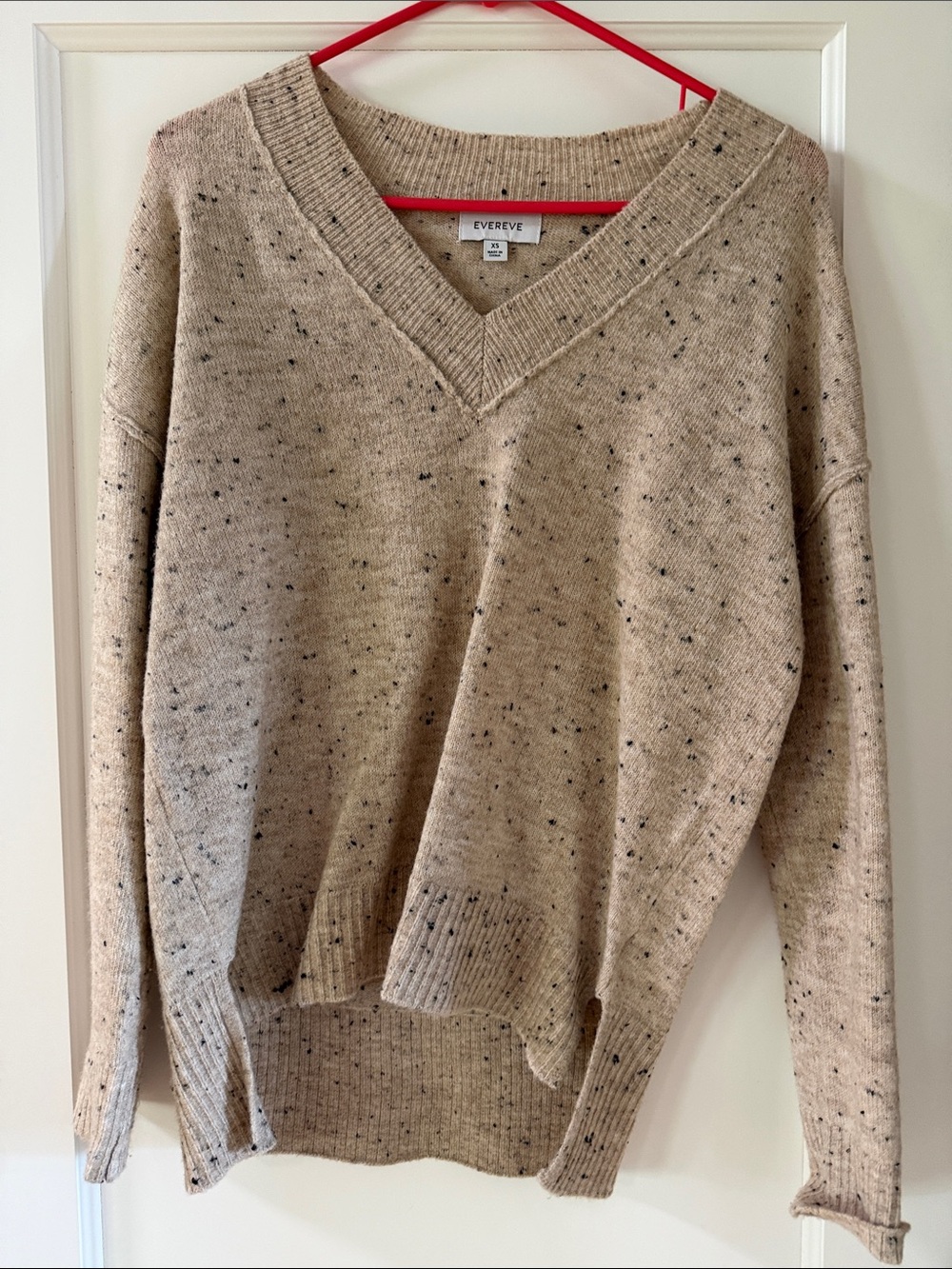 Evereve Speckled Beige V-Neck Sweater